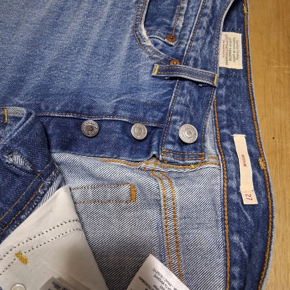 Levi's High Rise Blue Jeans - Picture 2 of 5